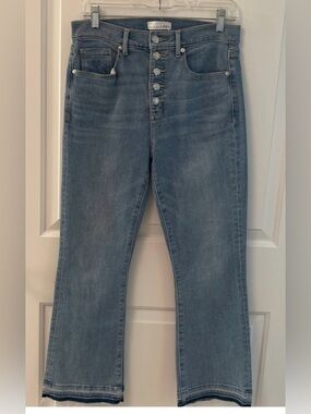 LOFT High Rise Blue Jeans/ The kick crop/ Buttons/slight bell